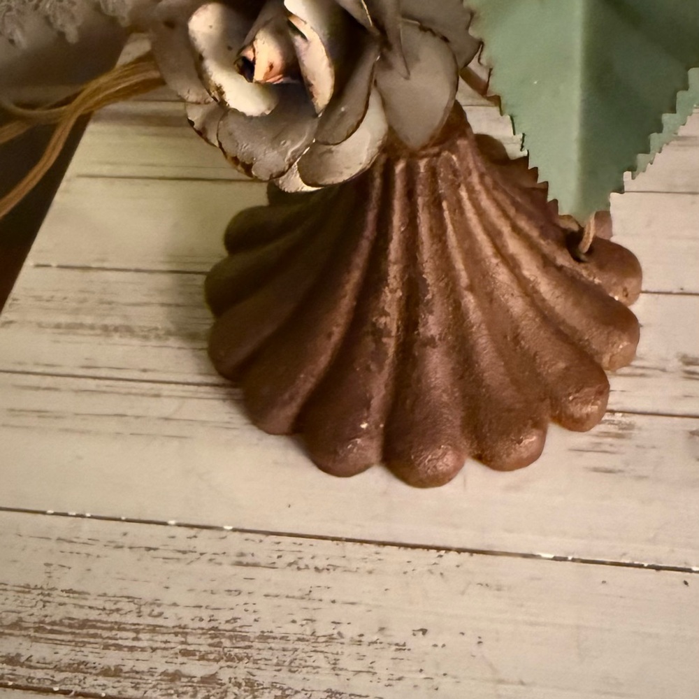 Anthropologie Gold and Green Floral Table Lamp - Picture 6 of 7
